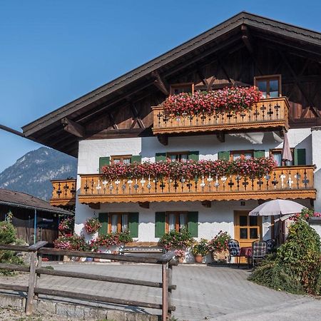 Ferienwohnung Zugspitze 그라이나우 외부 사진