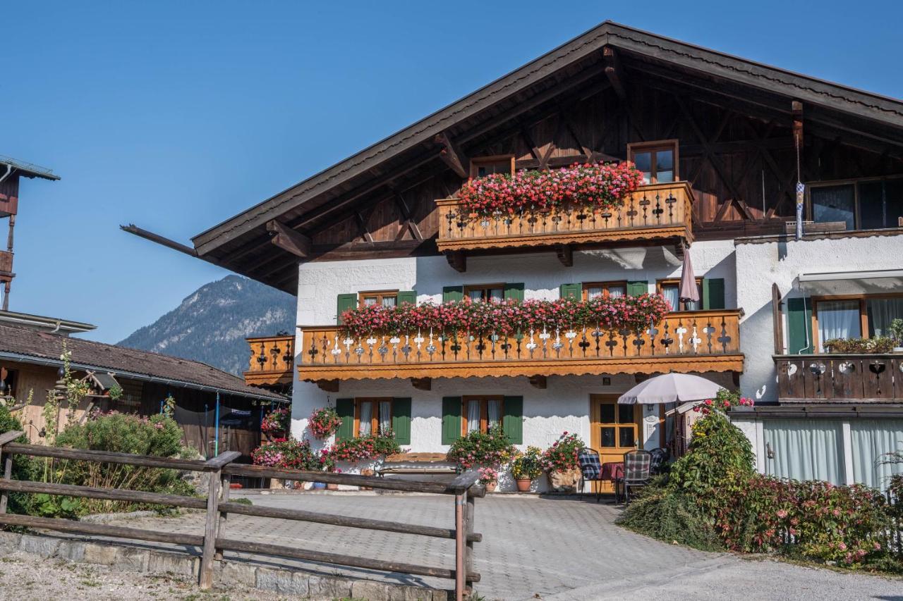 Ferienwohnung Zugspitze 그라이나우 외부 사진
